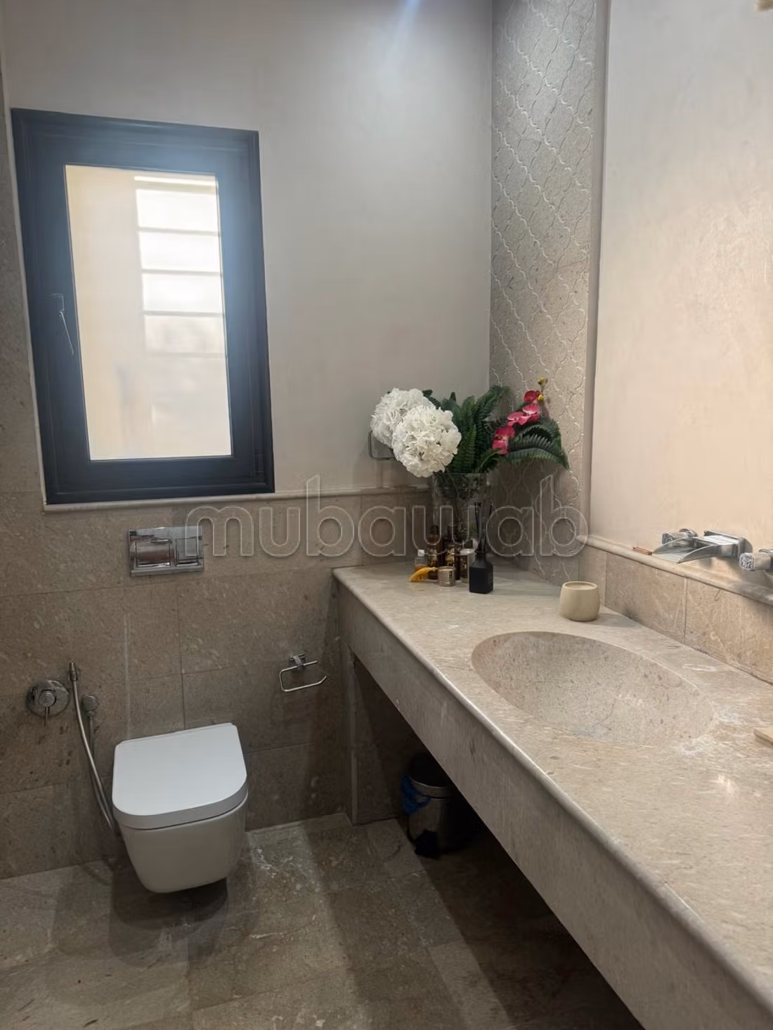 Luxueuse Villa avec piscine à la soukra