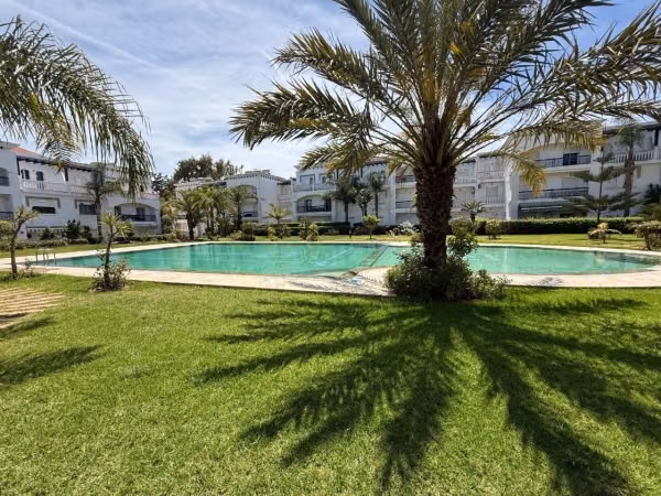 Flat for rent in De La Plage. Surface area 85 m². Well decorated
