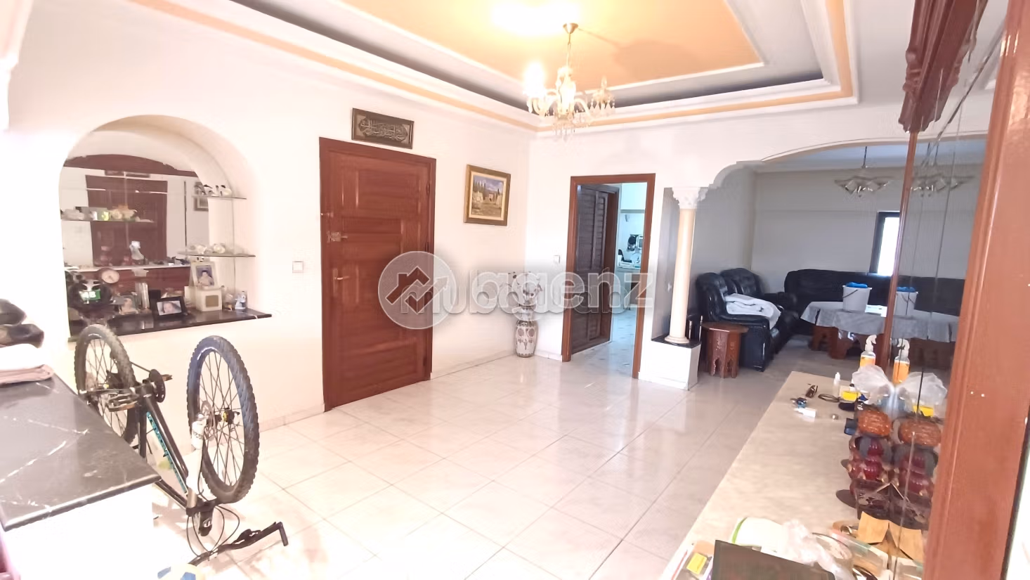 Se vende piso. 2 dormitorios. Ascensor y garaje