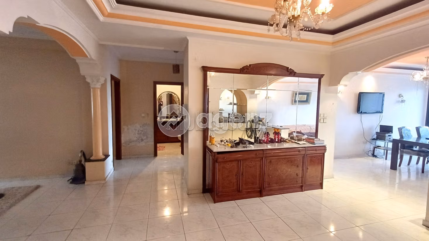Se vende piso. 2 dormitorios. Ascensor y garaje