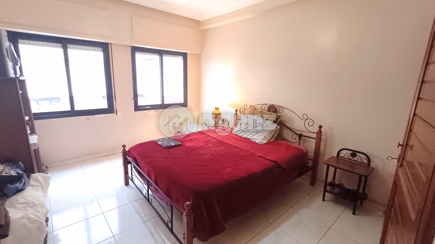 Se vende piso. 2 dormitorios. Ascensor y garaje