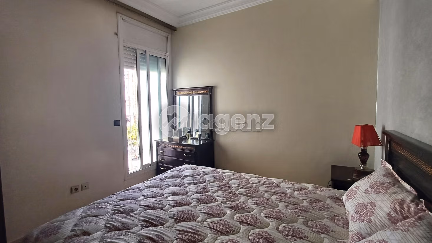 Appartamento da acquistare a Oulfa. Superficie totale 81 m². Ascensore e garage