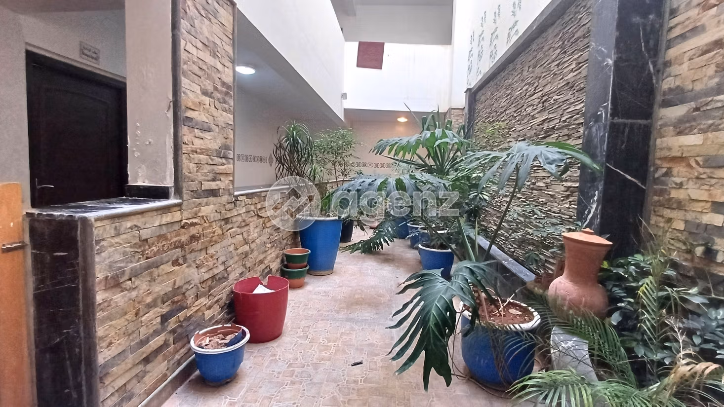 Appartamento da acquistare a Oulfa. Superficie totale 81 m². Ascensore e garage
