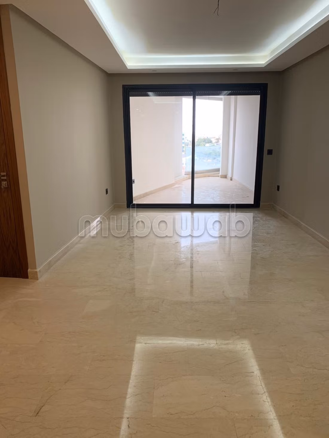 Grand studio haut standing taddart — 2