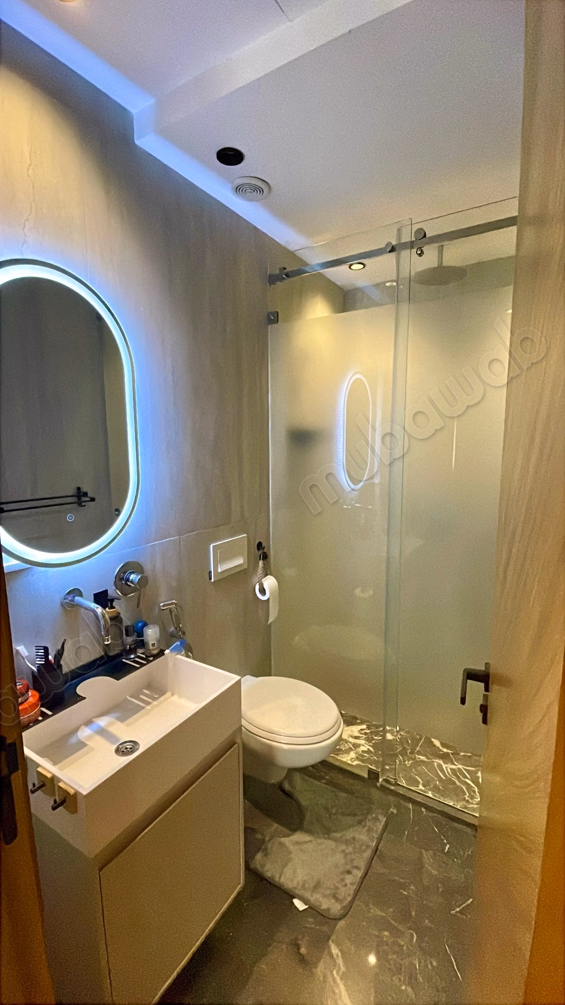 Sell apartment in Route Casablanca. 3 comfortable rooms. Storage unit