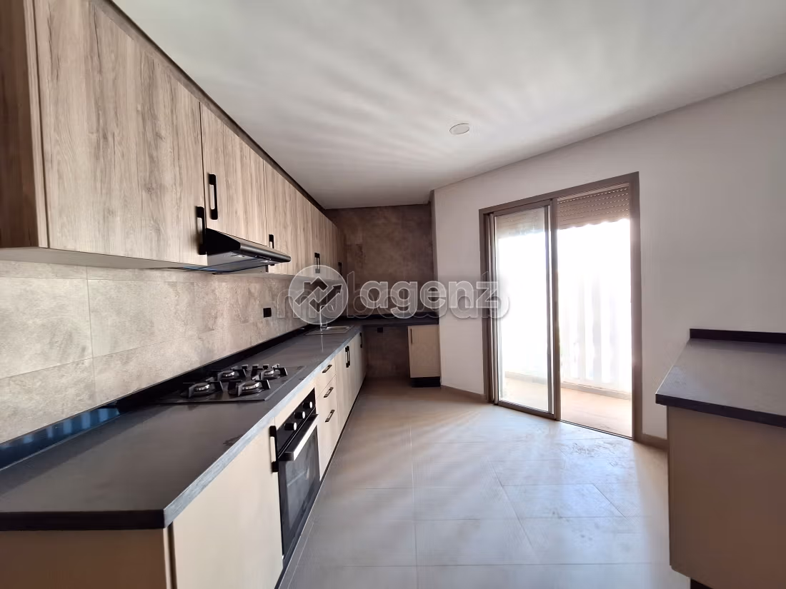 Vendita di uno splendido appartamento a Almaz. 2 camere. Posto auto