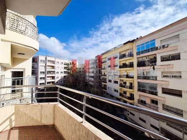 Koopappartementen beschikbaar in Val Fleury. 3 Slaapkamers. Met terras en lift