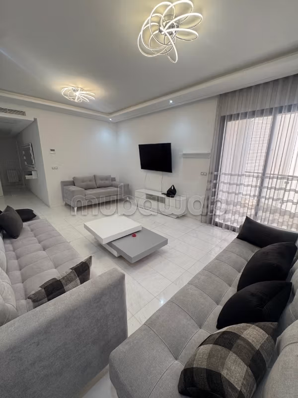 Bel locale commerciale in vendita a Montplaisir. Superficie di 2969 m². Servizio di concierge e condizionatore
