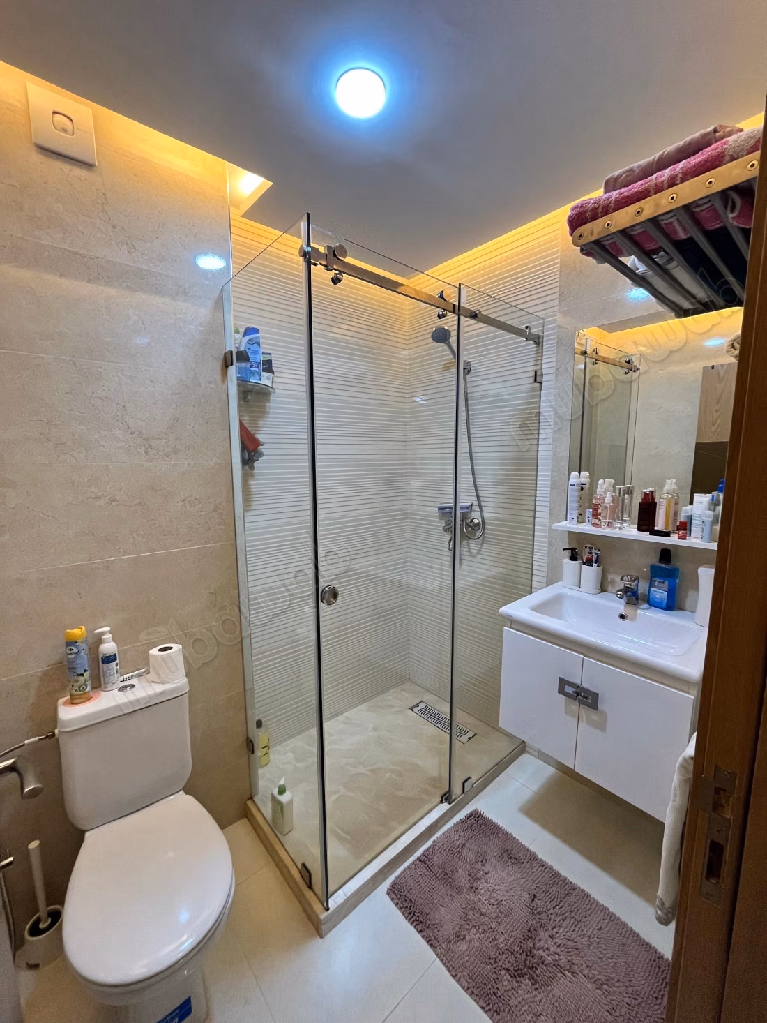 Appartement meuble à vendre a Riad Ahlan