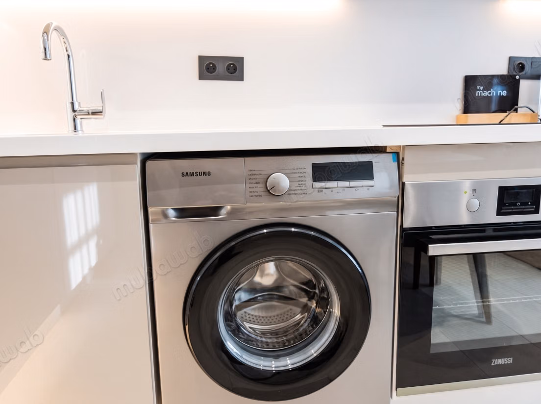 Studio neuf meublé avec parking – Quartier Princesses