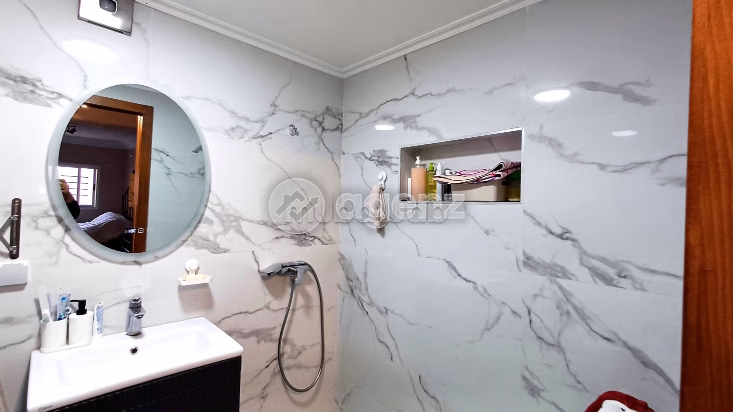 Sell apartment in Wafa. 4 rooms. Fitted kitchen