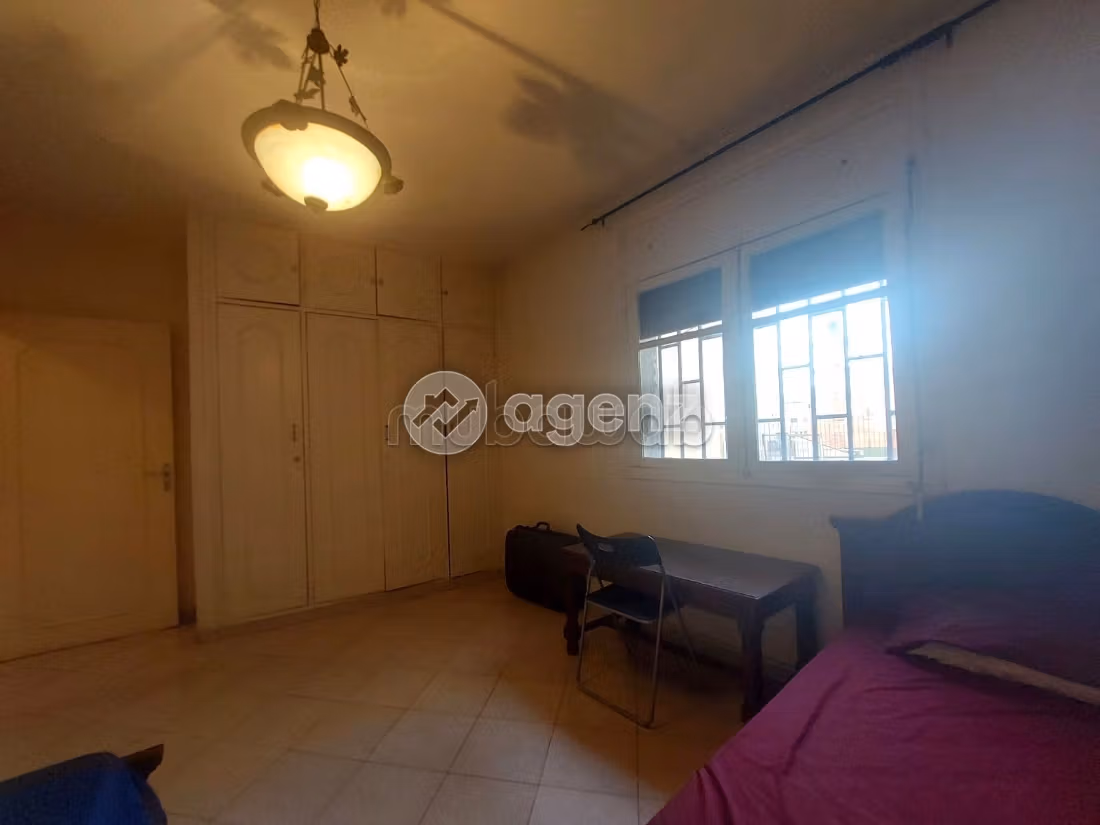 Find an apartment to buy. 3 rooms. No Lift