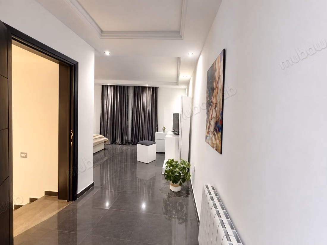 A louer étage de villa s2 meublé à Gammarth