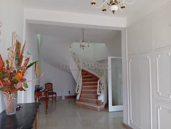 Eccezionale residenza di lusso in vendita a Mutuelle Ville. Superficie di 320 m². Ascensore e posto auto