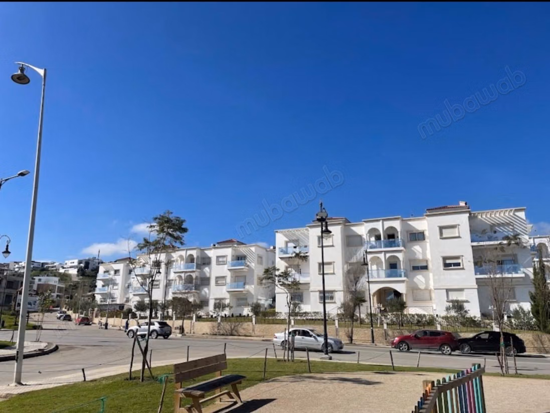 Fabulous apartment for sale in Du Golf. 3 rooms. Reinforced door and central heating