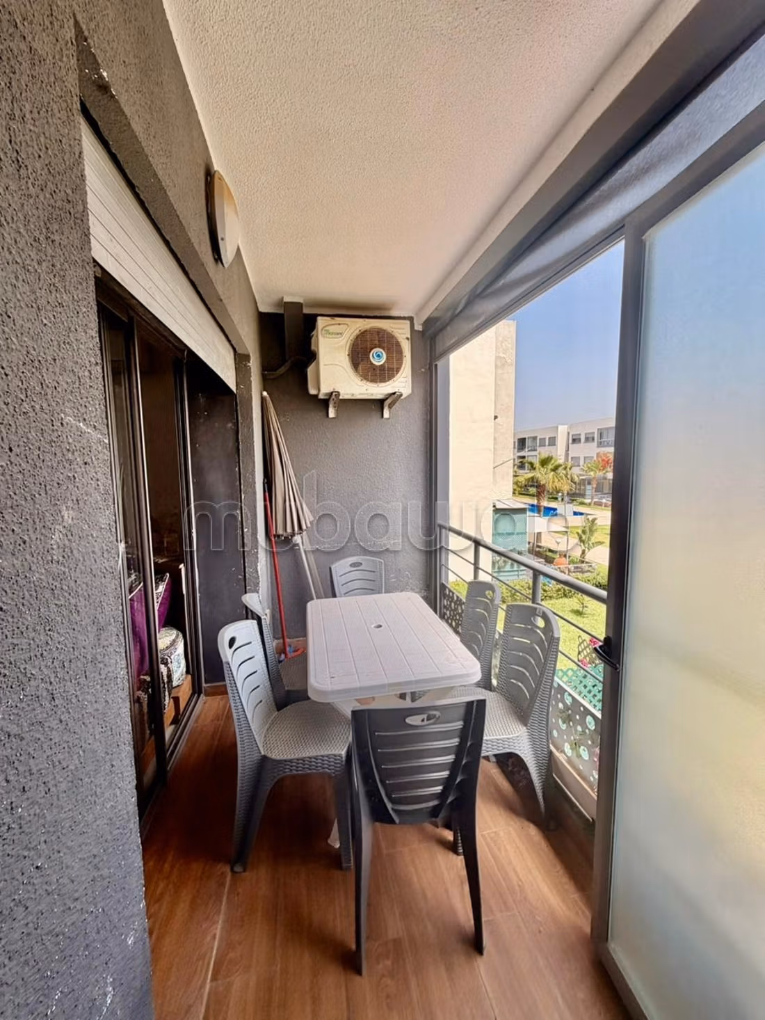 Affitto appartamento. Superficie di 94 m². Giardino e ascensore