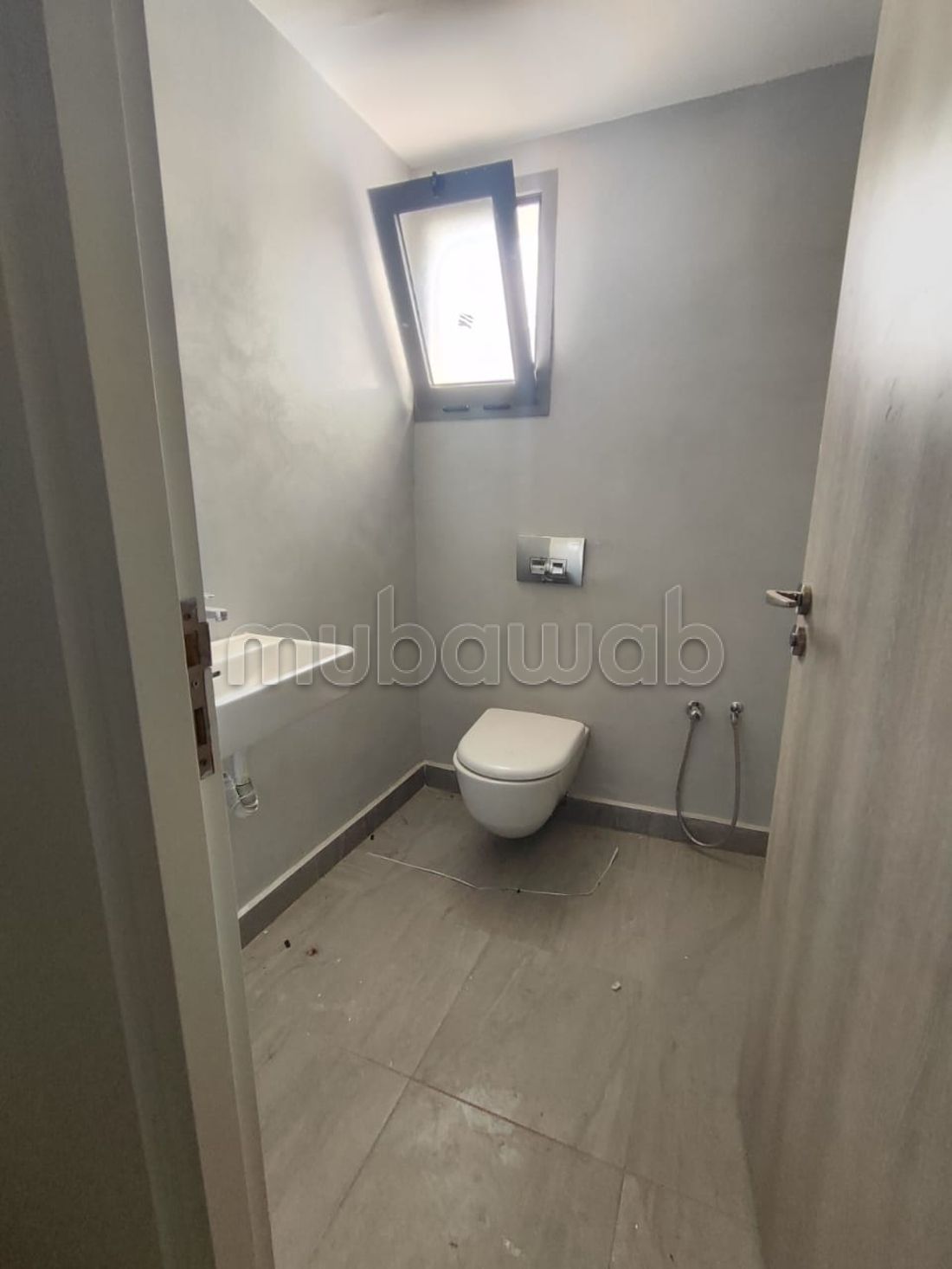 A louer bureau H3 a la Soukra