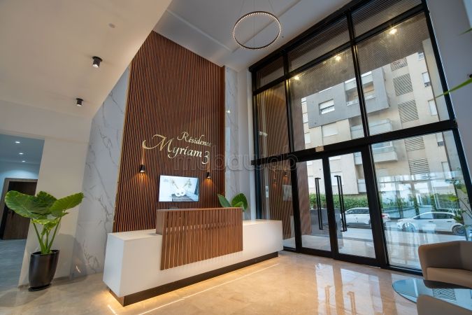 شقة رائعة للبيع ب حداءق قرطاج. 3 قطع. الزجاج المزدوج والتدفئة المركزية