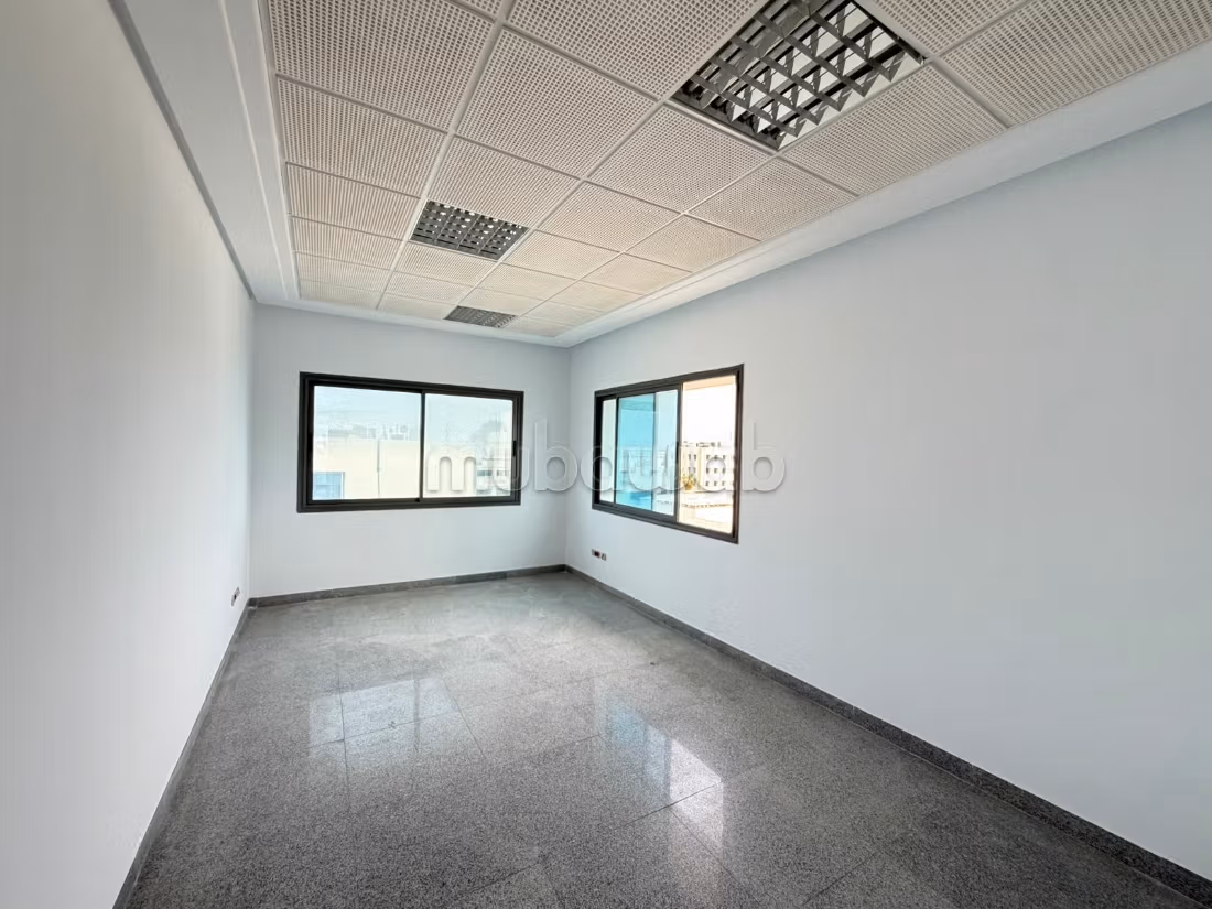 A louer immeuble R4 en 45 pièces à Charguia 2