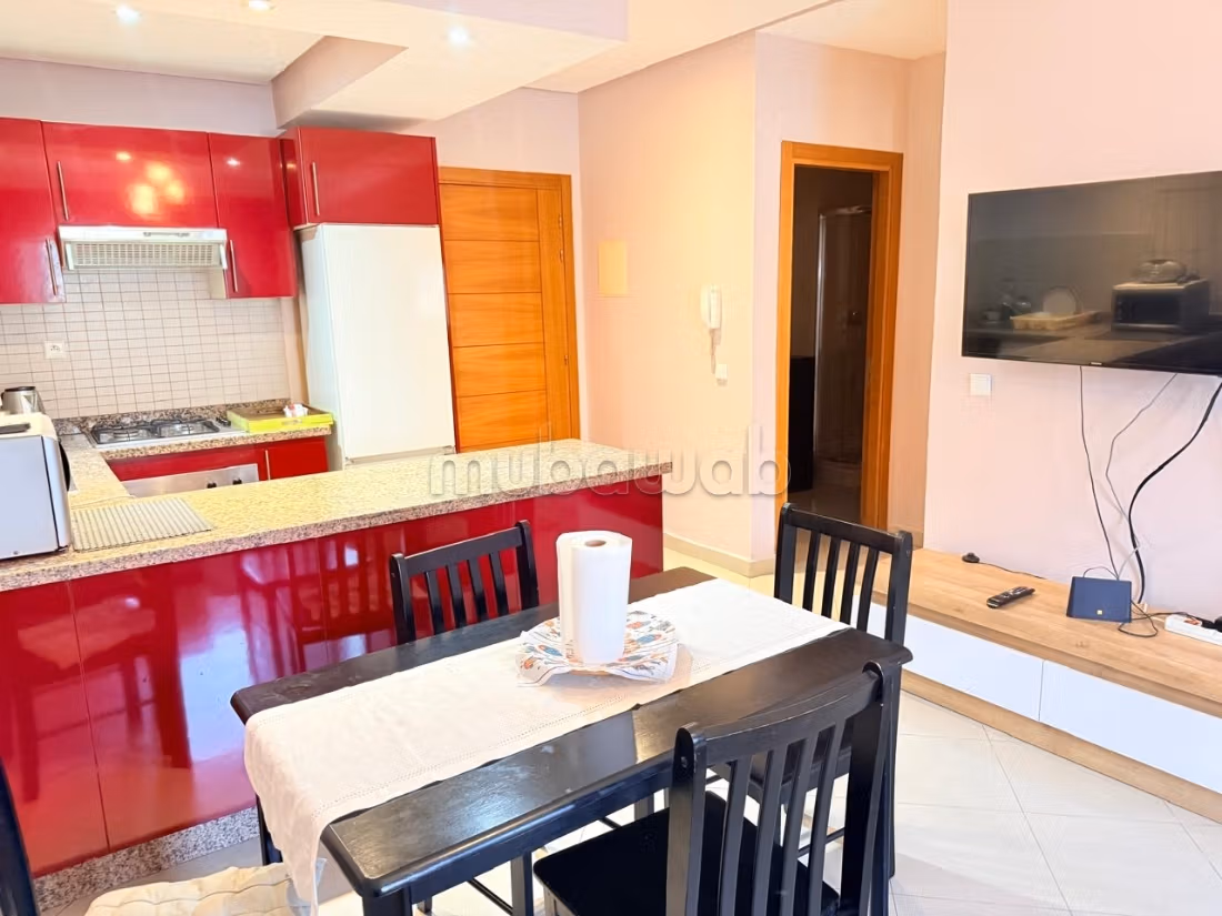 Très bel studio en location près bd Anfa. 1 belle chambre. Meublé — 3