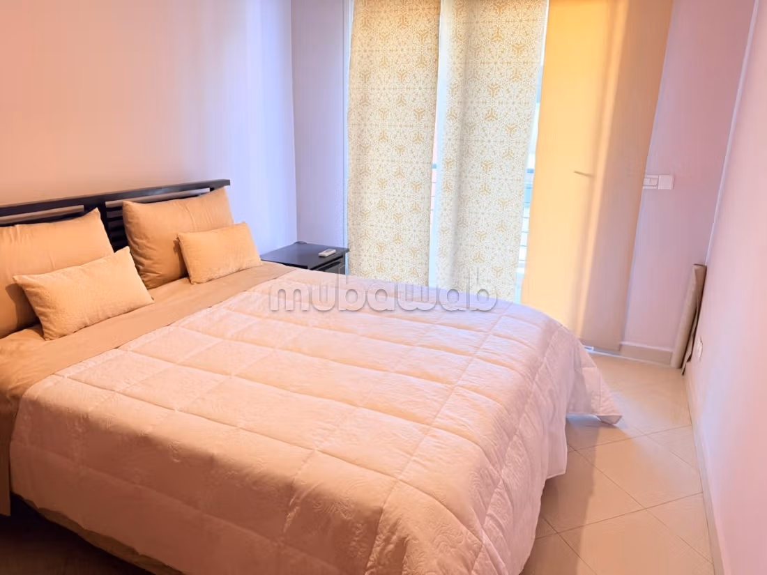 Très bel studio en location près bd Anfa. 1 belle chambre. Meublé — 5