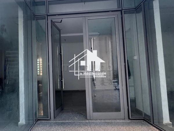 Un bureau H3 aux Berges Du Lac 1