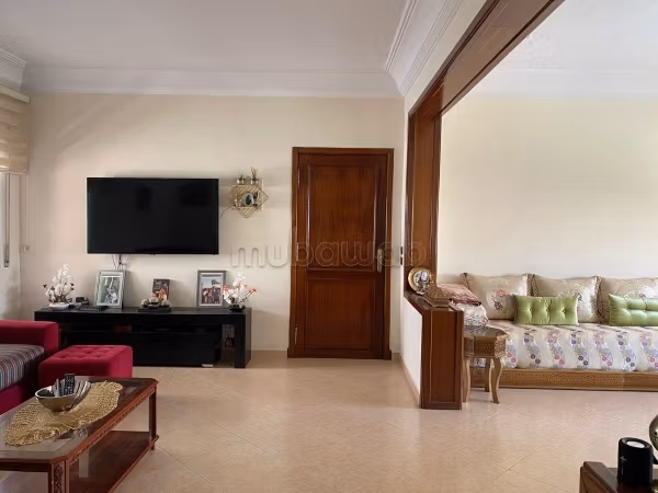 Sale of a lovely apartment in Wilaya. 3 rooms. Dressing room