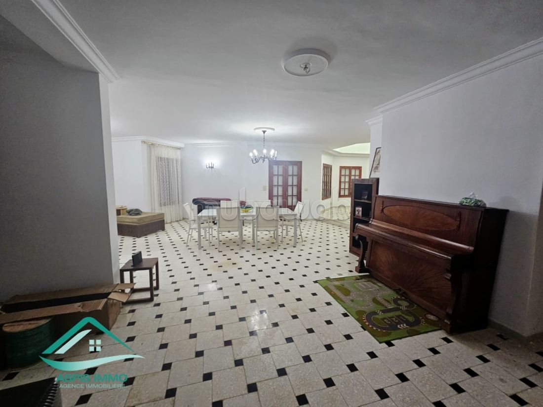 Villa 700 m² à Petit paris Kelibia
