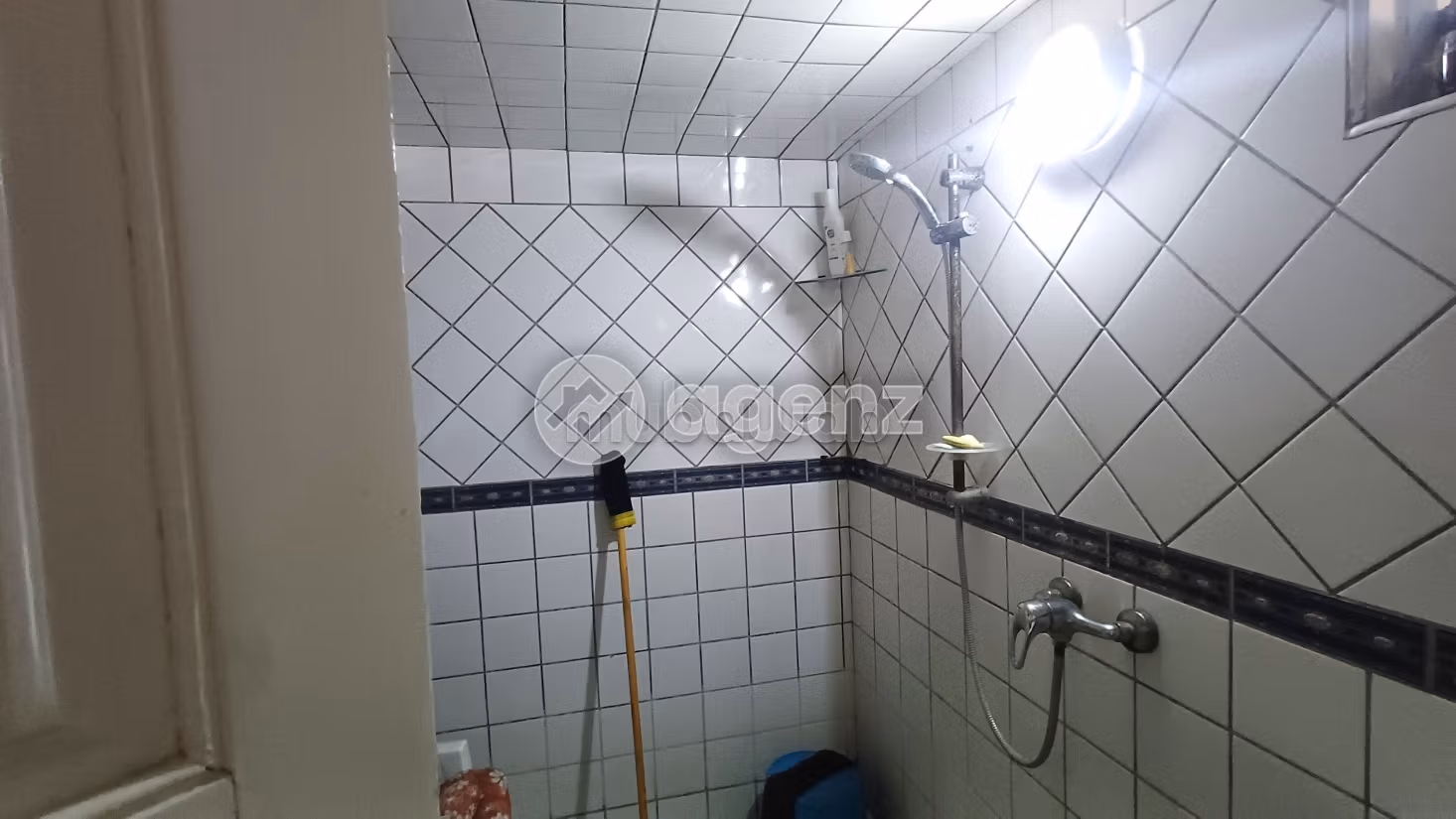 Casa en venta en Hay Mansour. 6 dormitorios. Garaje privado