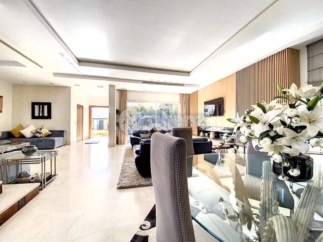 Villa à vendre 680 m², 3 chambres Mandarona Casablanca