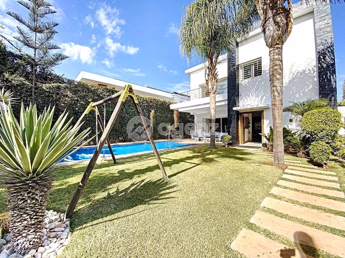 Villa à vendre 680 m², 3 chambres Mandarona Casablanca