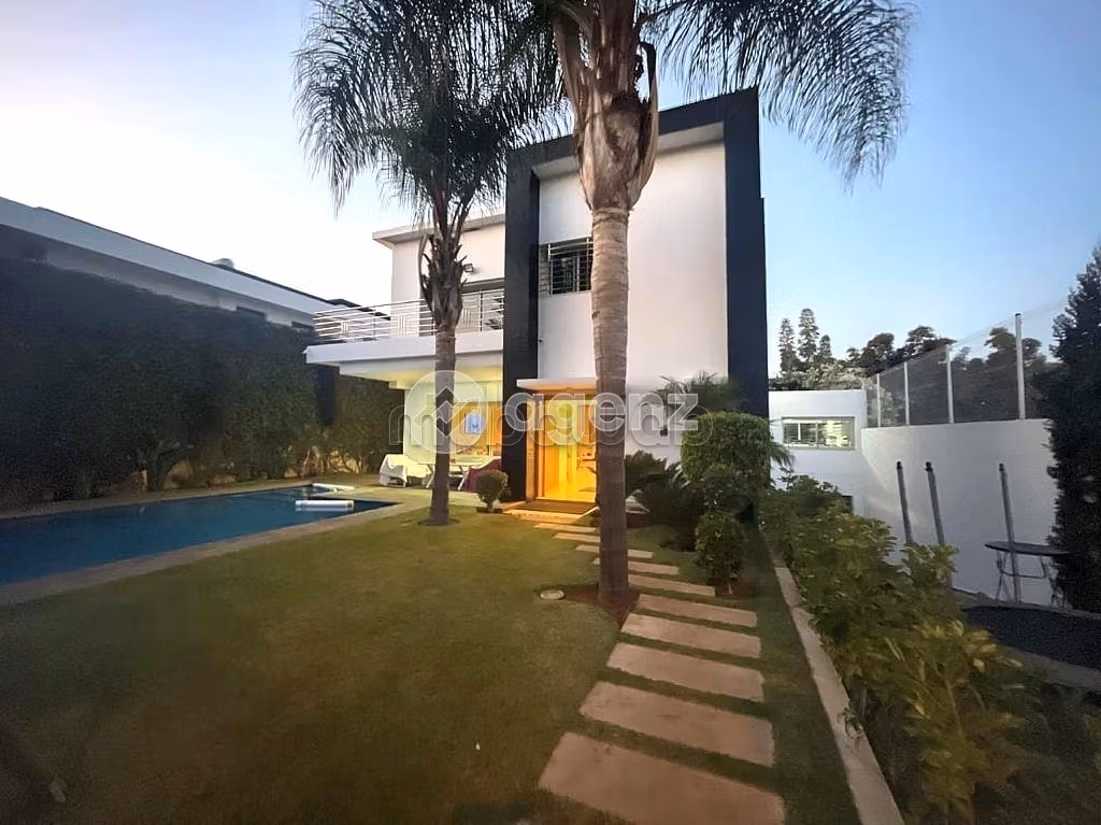 Villa à vendre 680 m², 3 chambres Mandarona Casablanca
