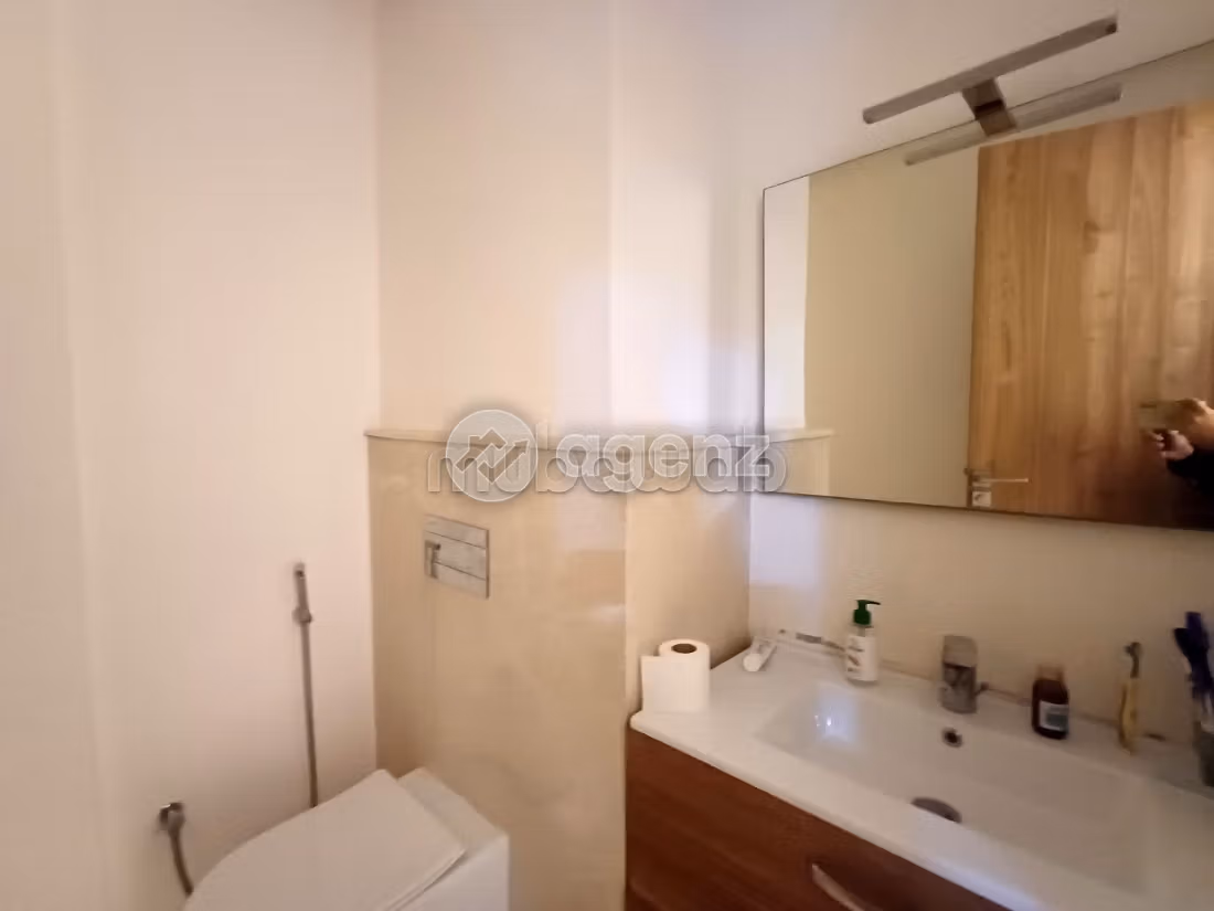 Appartement à vendre 133 m², 3 chambres Oulad Azzouz Dar Bouazza