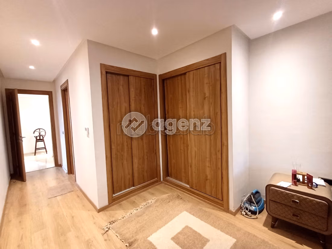 Appartement à vendre 133 m², 3 chambres Oulad Azzouz Dar Bouazza
