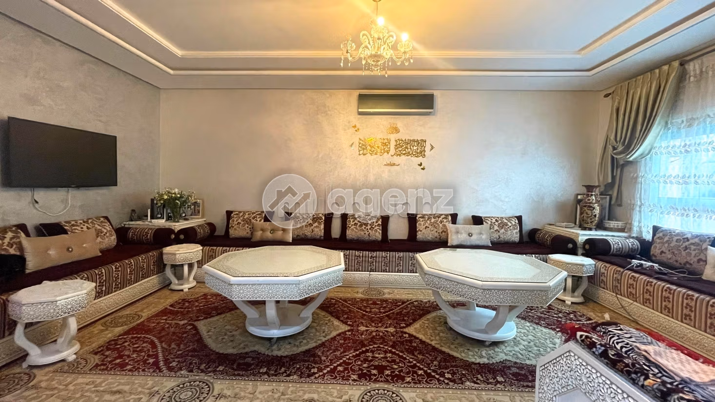 Piso en venta en Aïn Sebaâ. Superficie de 144 m². Parking y ascensor