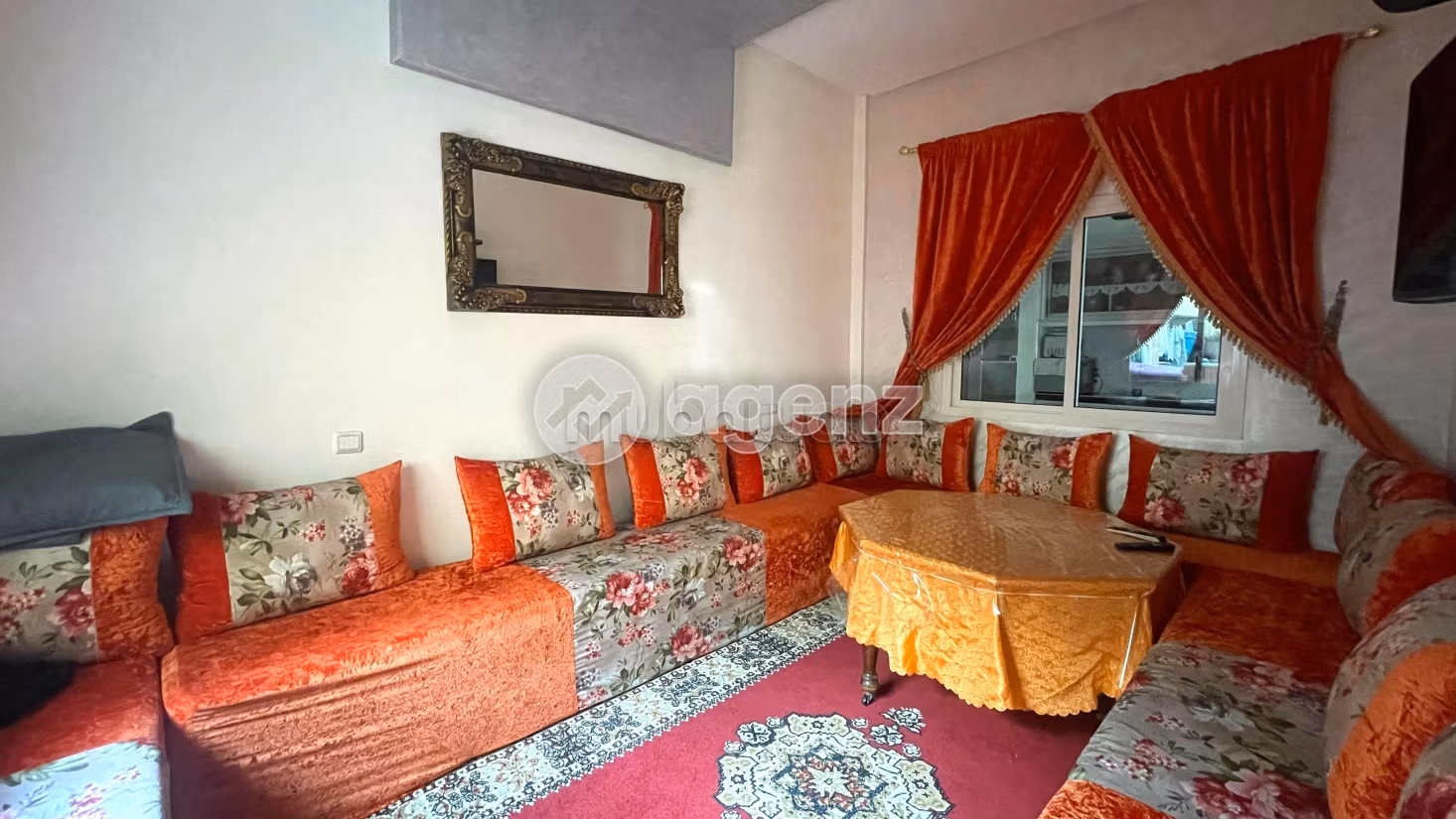 Piso en venta en Aïn Sebaâ. Superficie de 144 m². Parking y ascensor