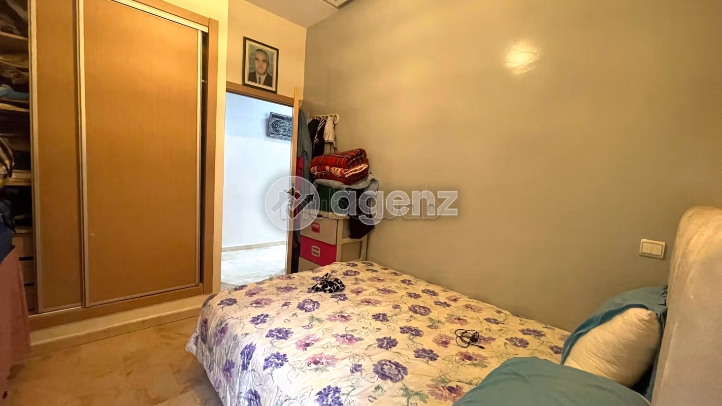 Piso en venta en Aïn Sebaâ. Superficie de 144 m². Parking y ascensor