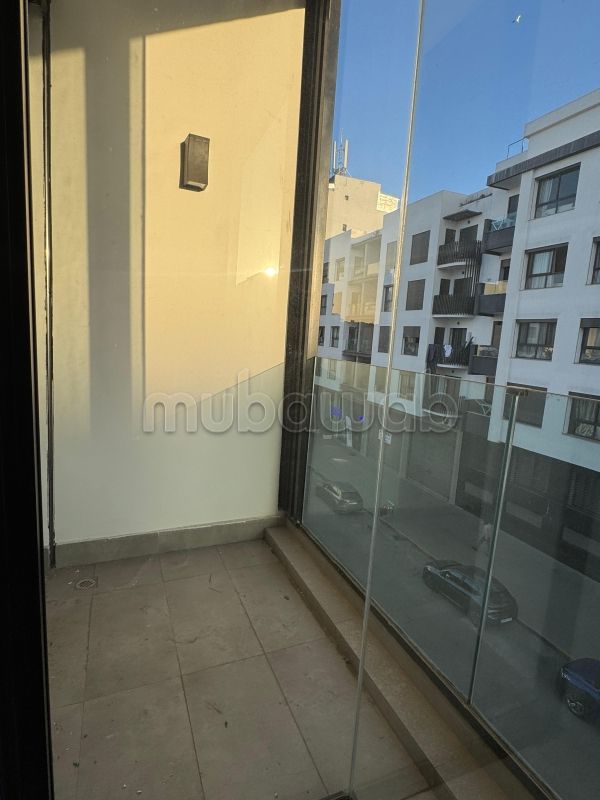 Studio Vide 48m² Équipé, Quartier Commerçant