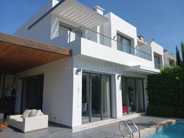 Villa Meublée 250m² à Louer: 
Bouskoura Golf City