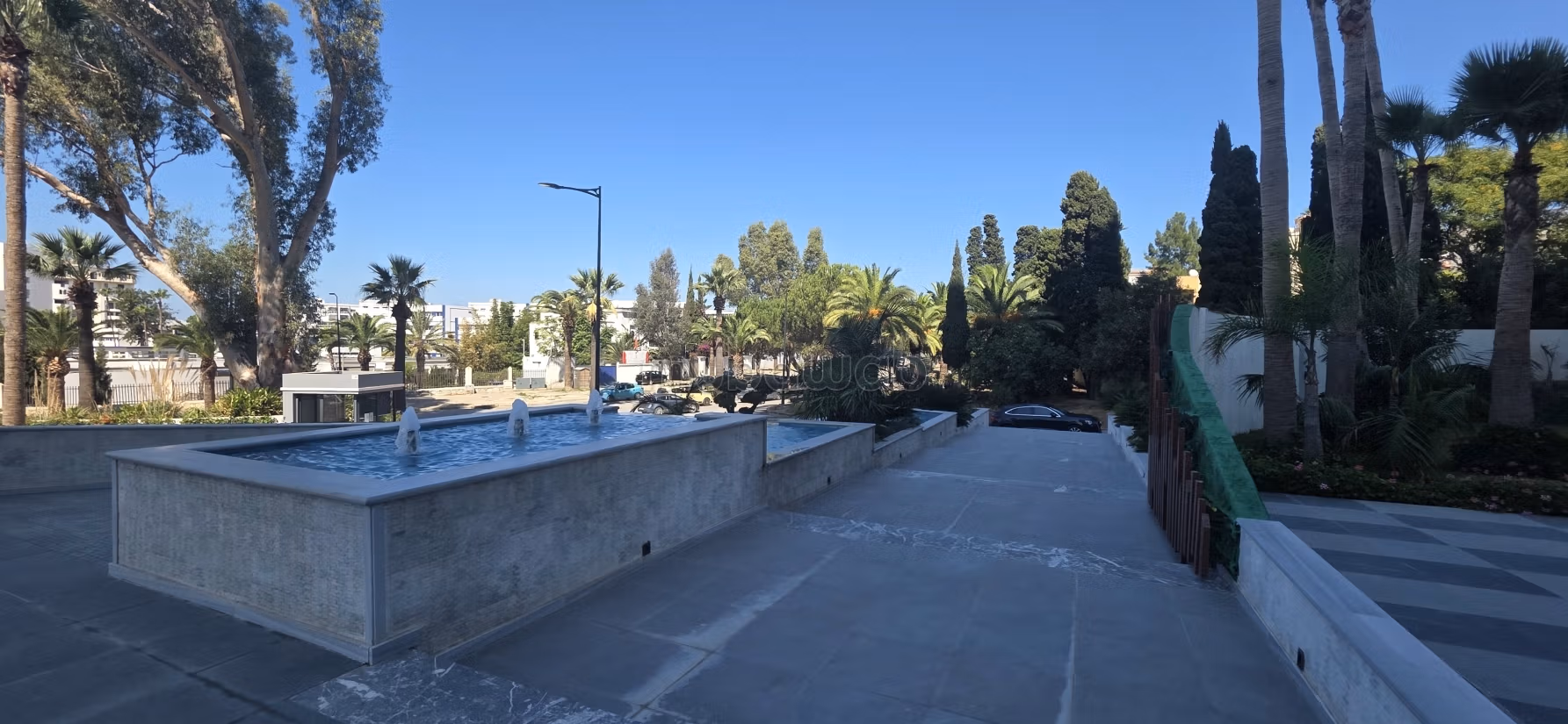 Appartement sans vis à vis à Coral Towers avec parking — 3