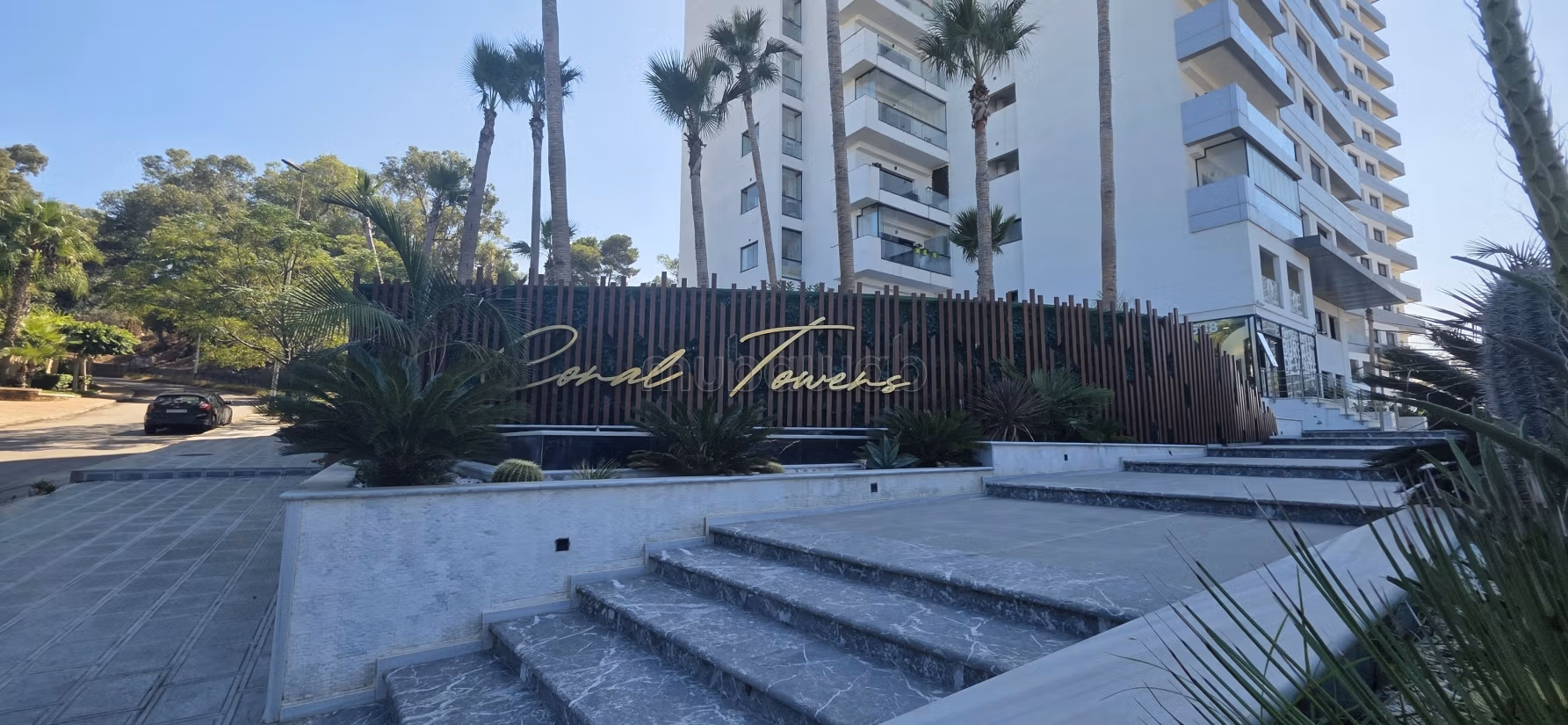 Appartement sans vis à vis à Coral Towers avec parking — 4