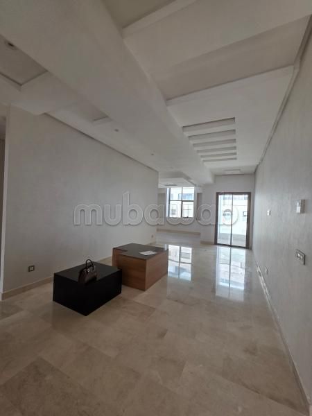 Très bel appartement en location à Iberie.
Surface de 130 m².
Ascenseur et stationnement