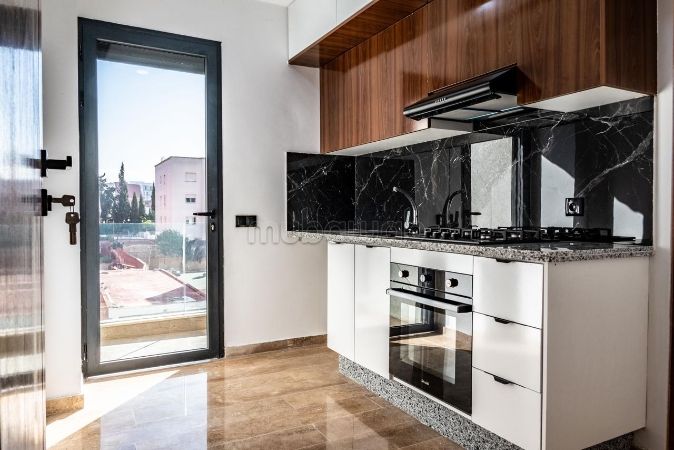 Fabulous apartment for sale in Aïn Sebaâ. 2 rooms. Private car park