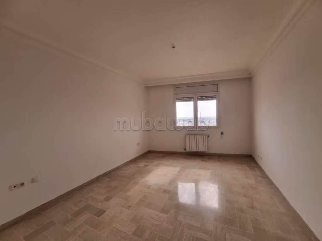 0% Commission / A vendre un appartement à Ennasr 2