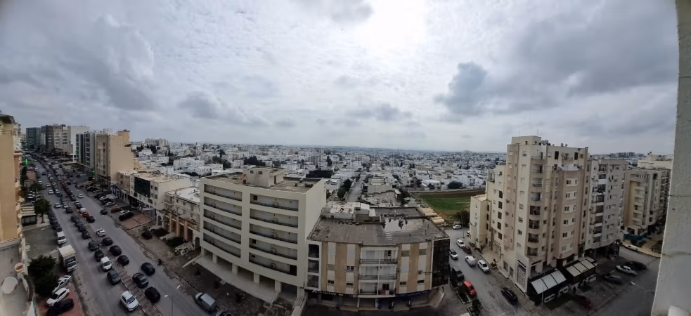 0% Commission / A vendre un appartement à Ennasr 2