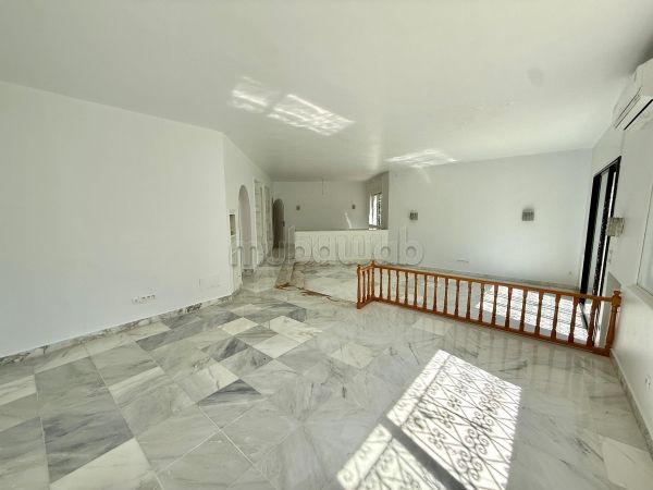Eccezionale residenza di lusso in vendita a Carthage. 5 locali spaziosi. Terrazzo e giardino