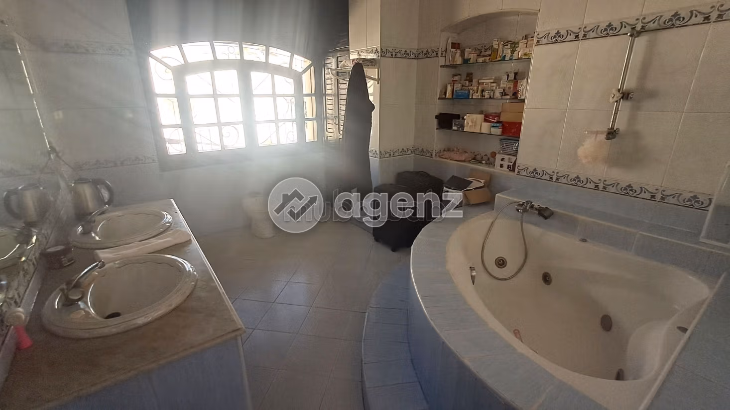 Villa à vendre 663 m², 5 chambres Sidi Maarouf Casablanca