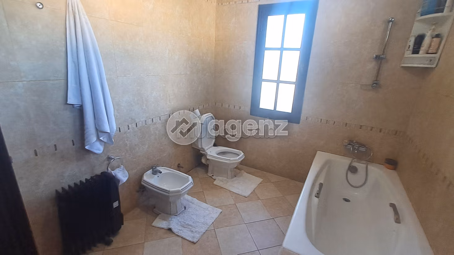 Villa à vendre 663 m², 5 chambres Sidi Maarouf Casablanca