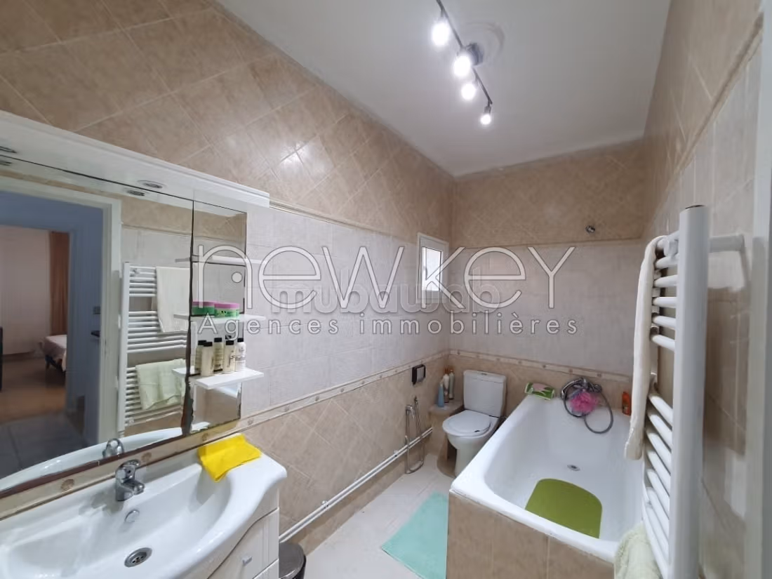 Duplex S2 meublé à louer à l'aouina