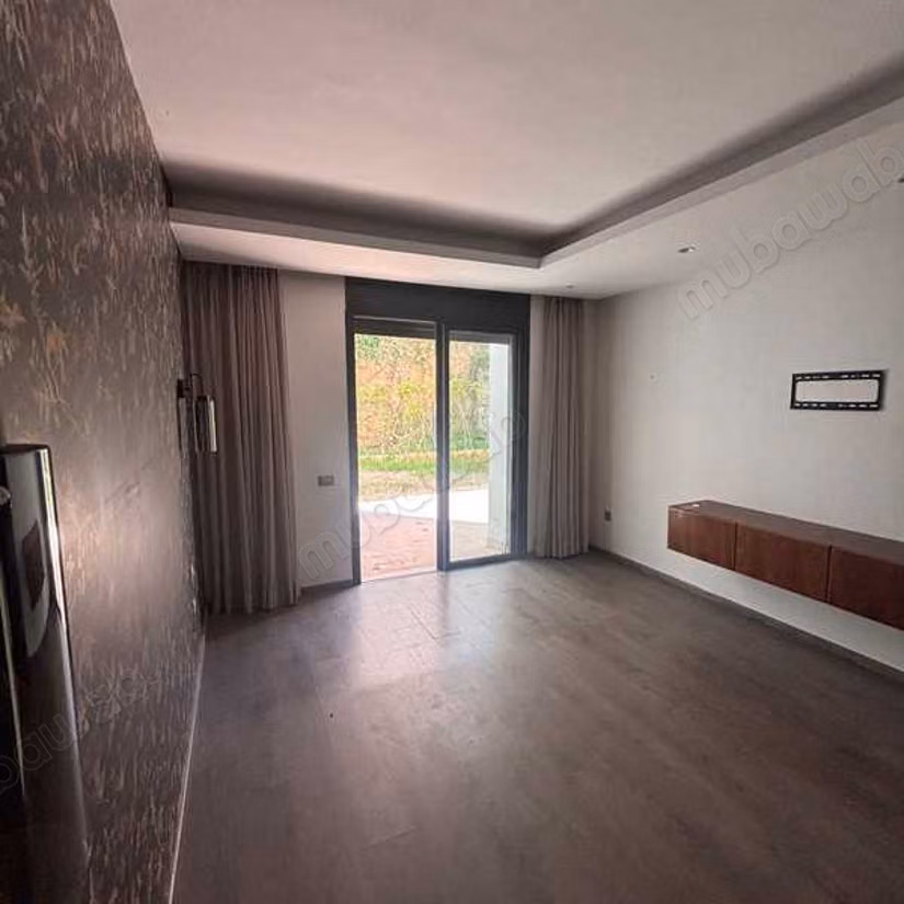 Apartment to purchase in Ain Diab. Large area 189 m². Green areas, Parking spaces for cars